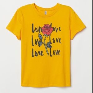 rose and love print graphic tee